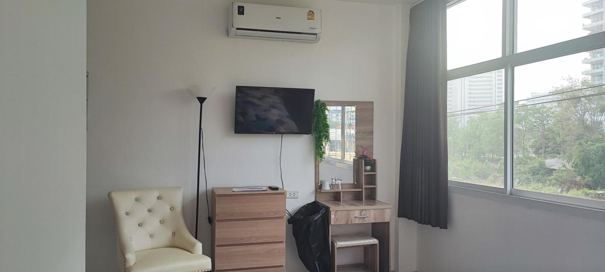 Dorothys Hotel Pattaya Buitenkant foto