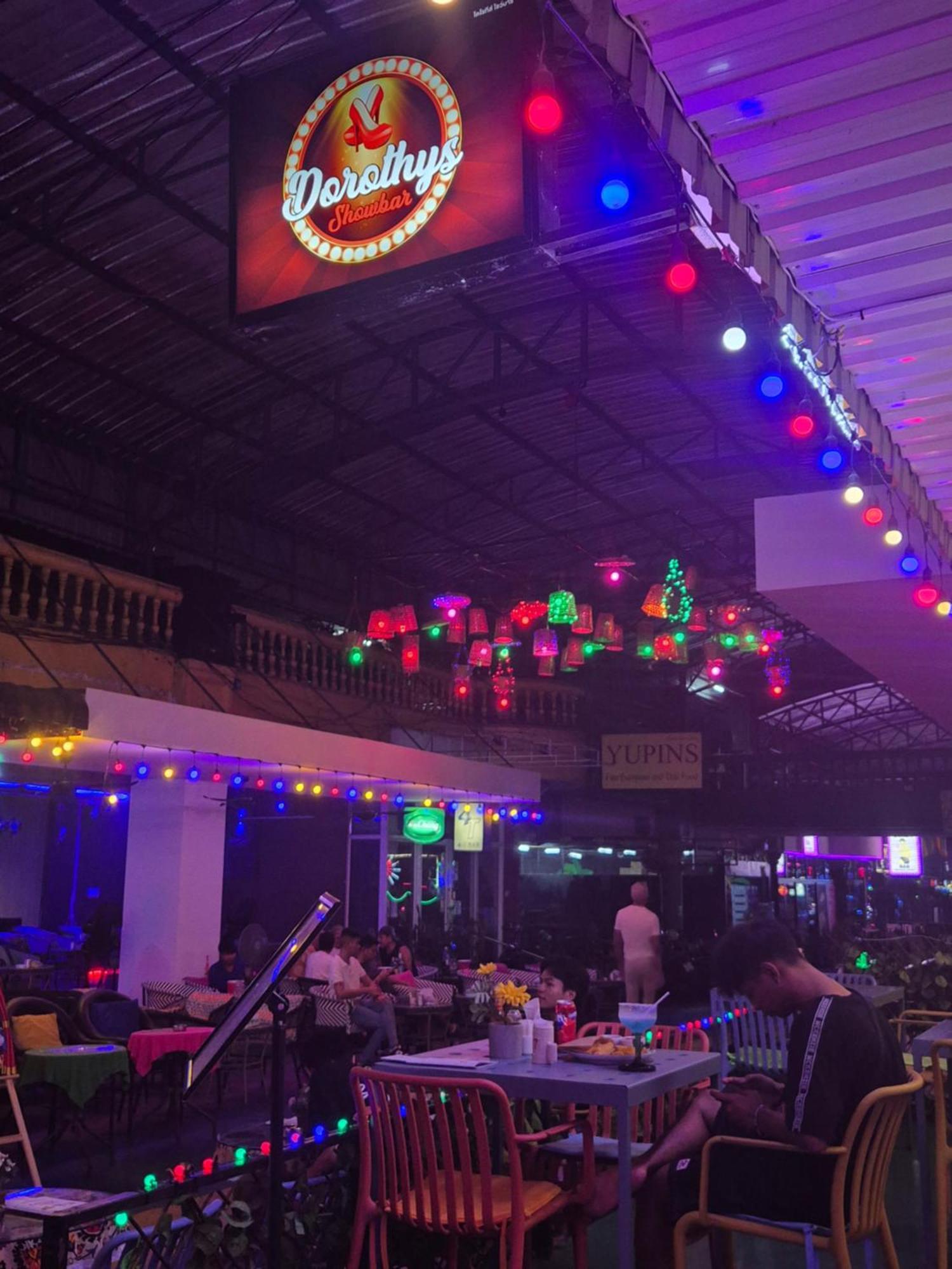 Dorothys Hotel Pattaya Buitenkant foto