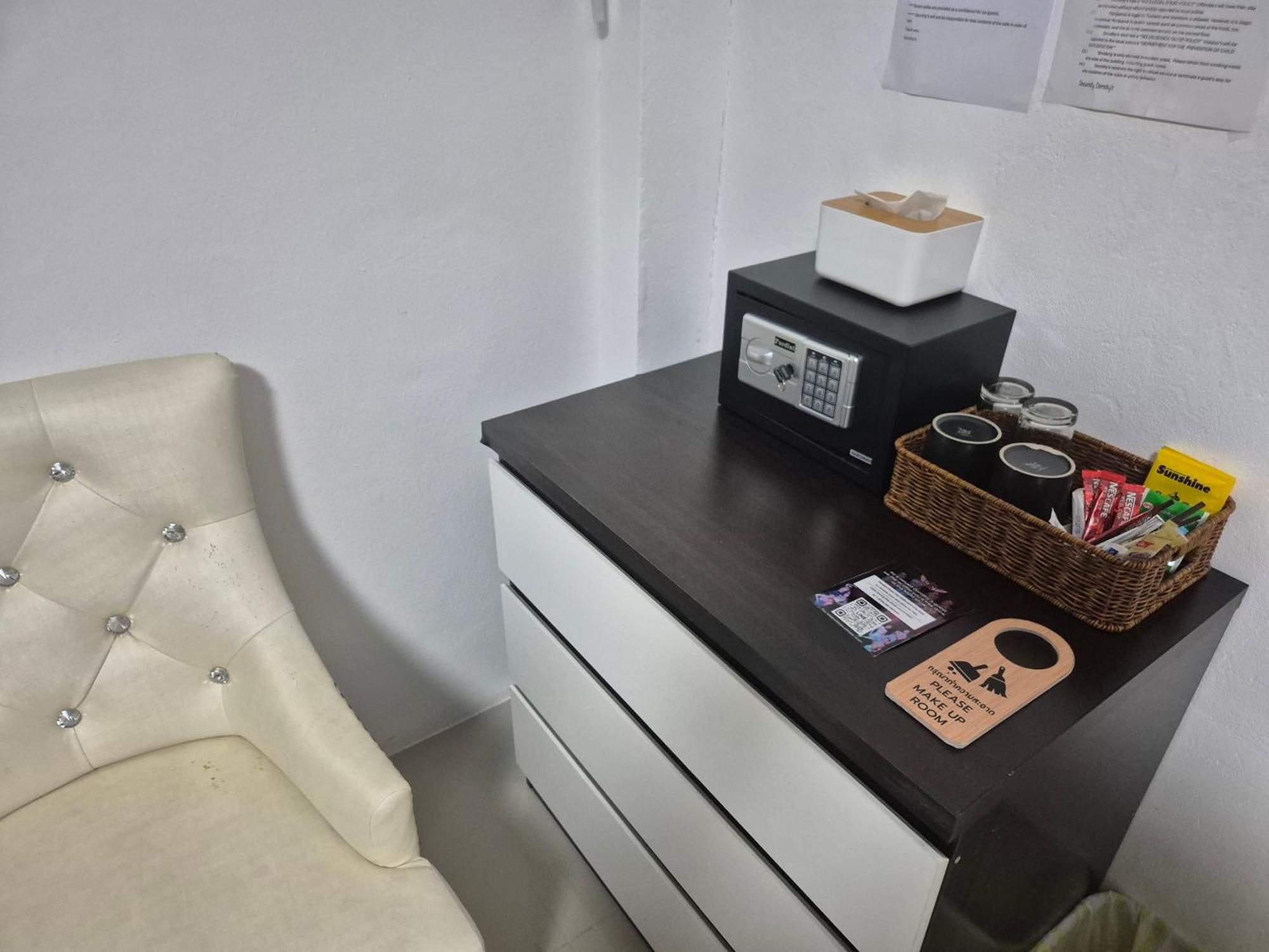 Dorothys Hotel Pattaya Buitenkant foto