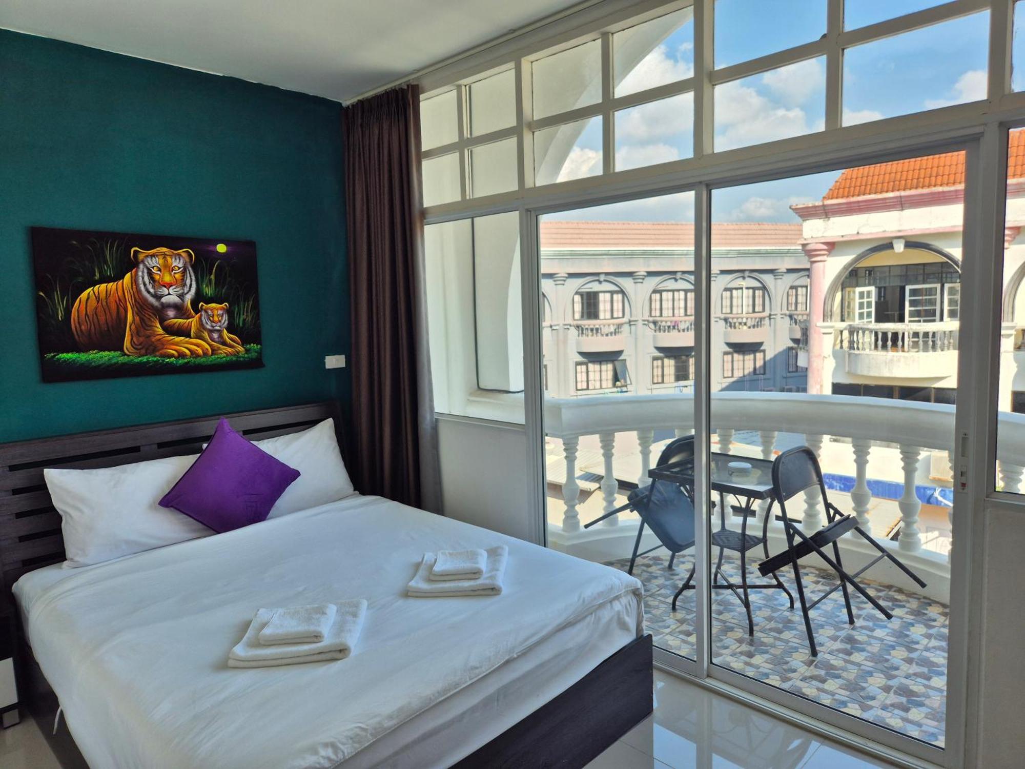Dorothys Hotel Pattaya Buitenkant foto
