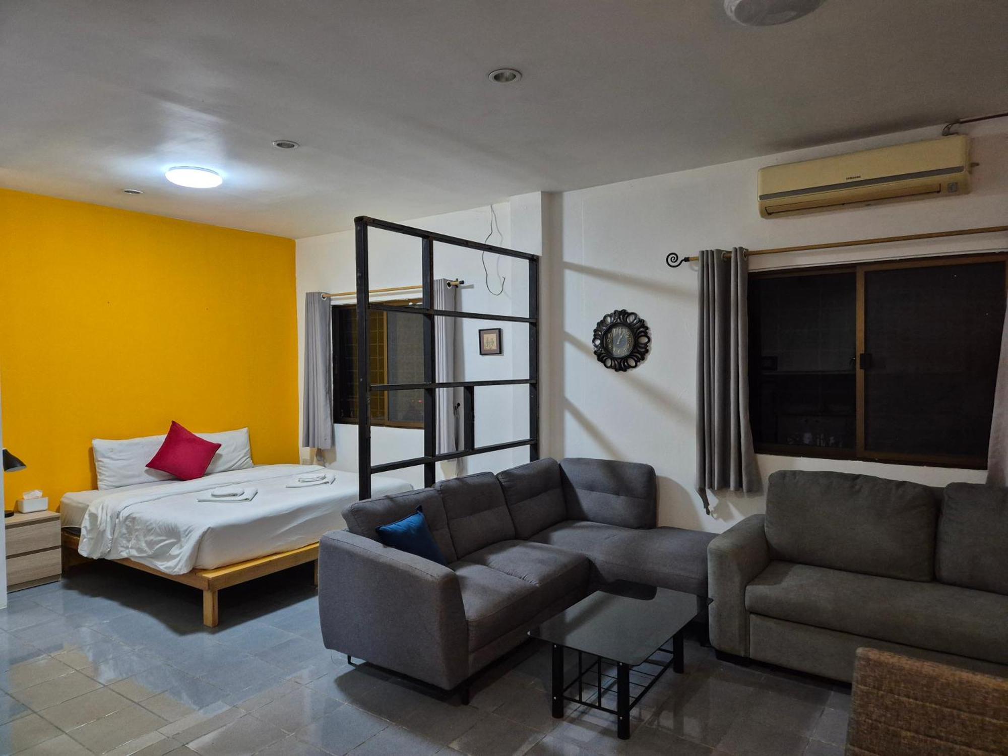 Dorothys Hotel Pattaya Buitenkant foto